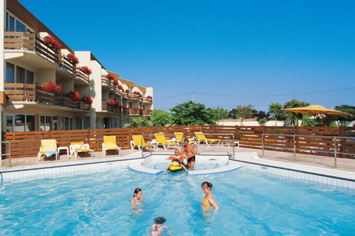 Hotel De La Pointe De Mousterlin Fouesnant Bagian luar foto